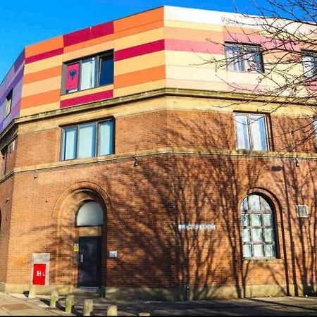 Modern 2-Bed Flat In Salford Apartment Manchester Luaran gambar