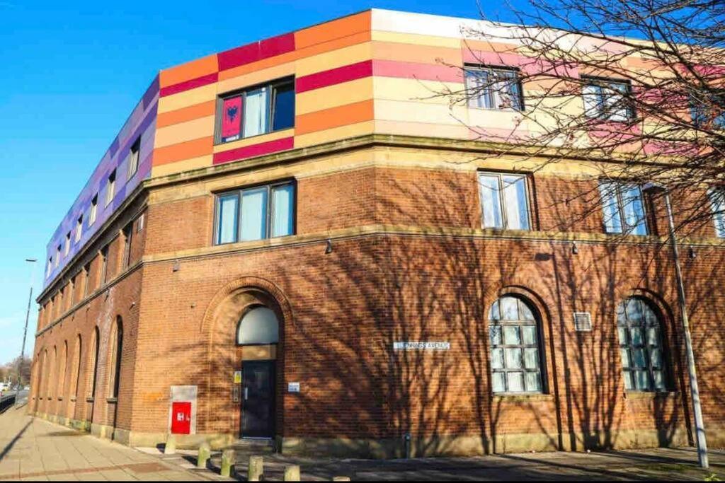 Modern 2-Bed Flat In Salford Apartment Manchester Luaran gambar